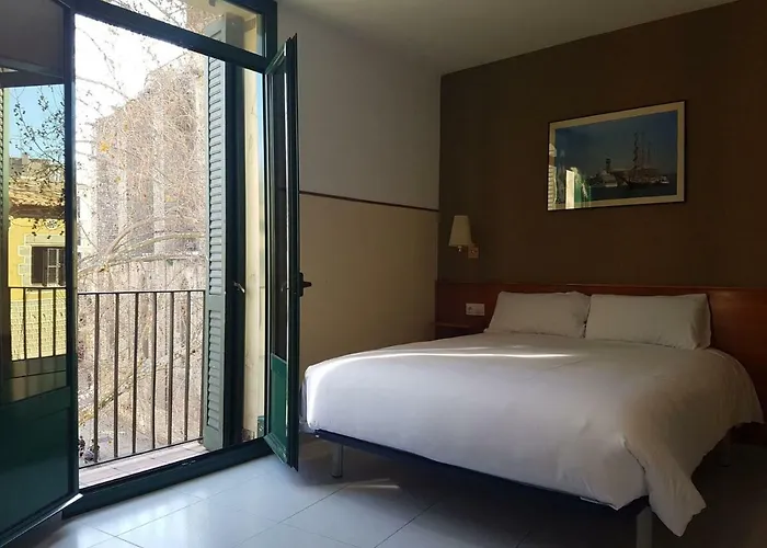 埃尔哈迪酒店 2*